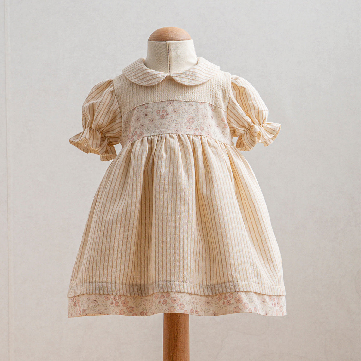 Fustan me Vija dhe Jakë Peter Pan